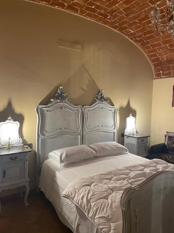 Residenza Nikol Appartamento Giulia Casale Monferrato Luaran gambar