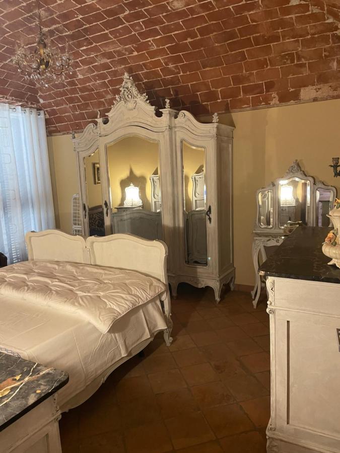 Residenza Nikol Appartamento Giulia Casale Monferrato Luaran gambar
